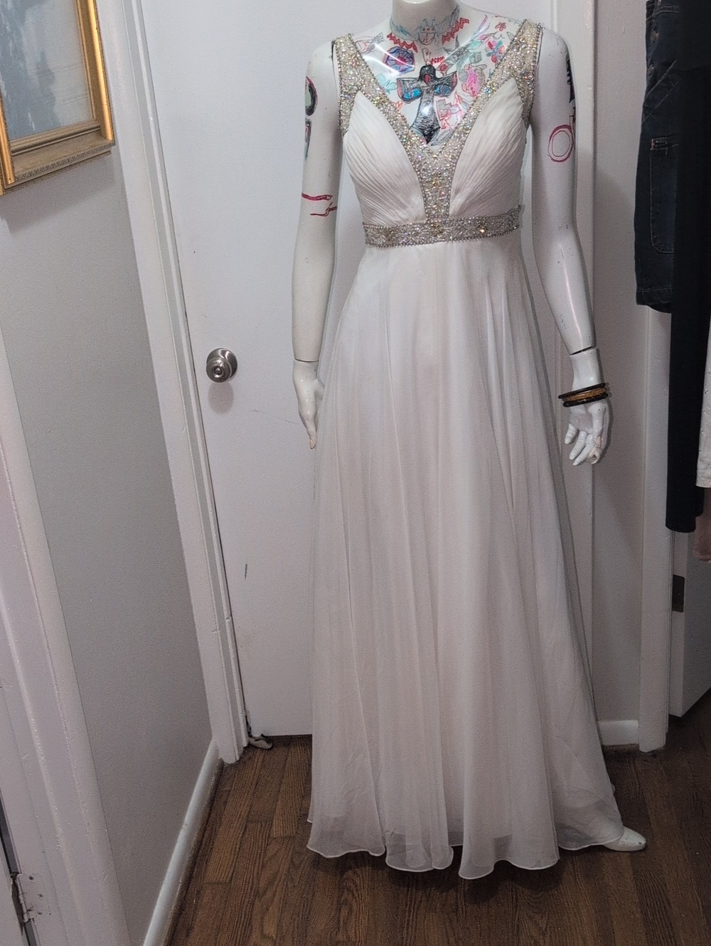 Dave & Johnny White Beaded V-Neck Maxi Gown